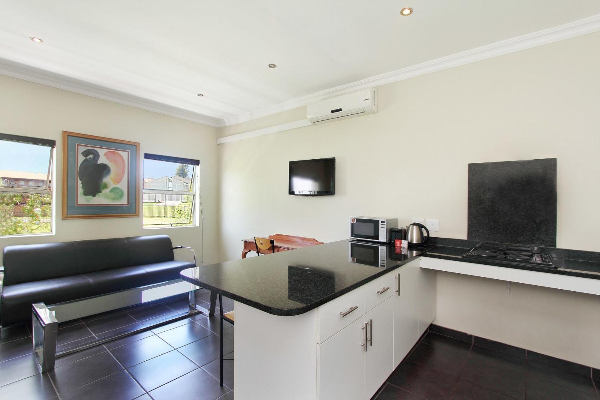 Vetho 2 Apartments Or Tambo Airport Kempton Park Room photo