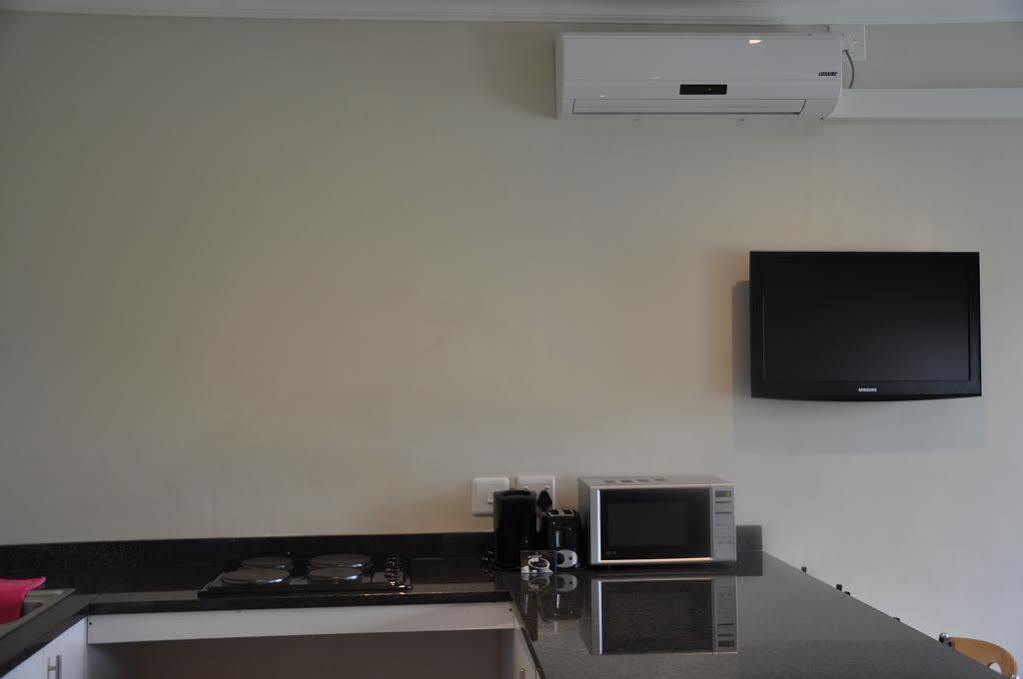 Vetho 2 Apartments Or Tambo Airport Kempton Park Exterior photo